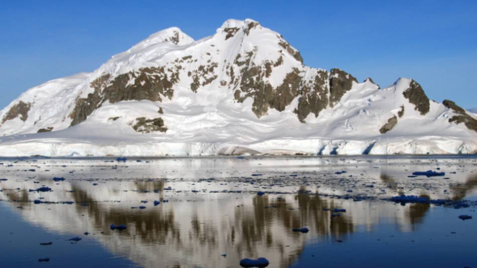 Majestic scenery abounds in the Antarctic Peninsula | Eve Ollington