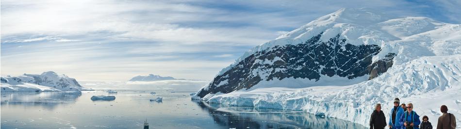 Sweeping views of the Antarctic Peninsula -  Photo: Peter Walton