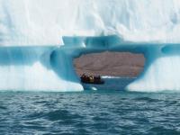 Zodiac cruising in Croker Bay, Baffin Island -  Photo: Rachel Imber