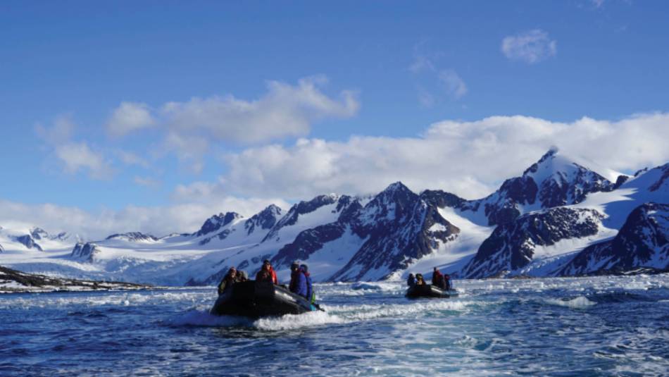 A perfect day for a zodiac cruise | Gesine Cheung