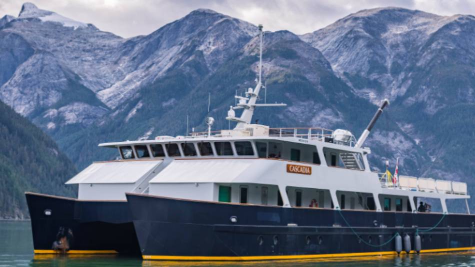 The comfortable catamaran Cascadia