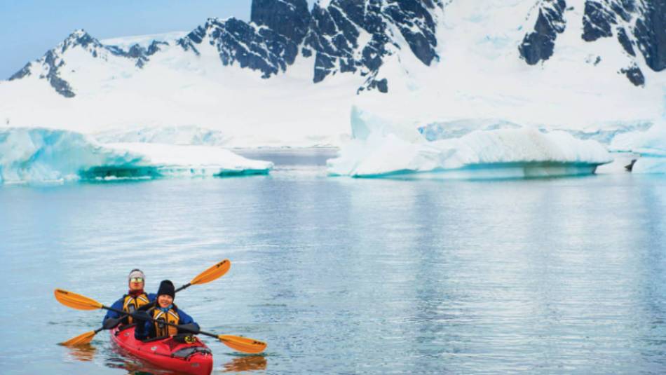 Kayak the cool calm waters of Antarctica | Anthony Smith