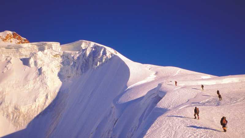 Heading towards the summit of Huayna Potosi | Sue Fear