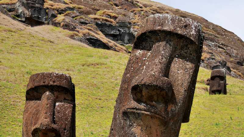 Majority of the Moai heads were carved from the volcano Rano Raraku | Heike Krumm