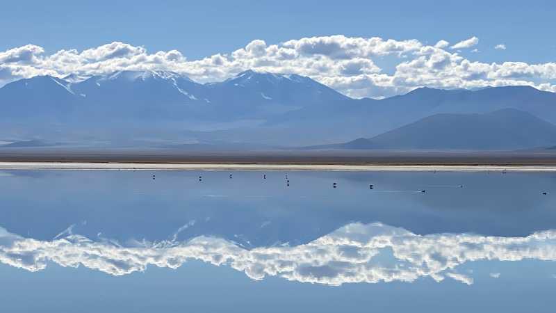 Magnificent lakes in Chile near Ojos Del Salado Volcano | Lydia Bradey