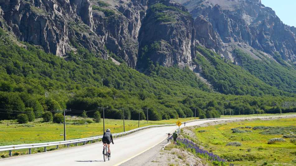 Heading towards the pass along the Carretera Austral