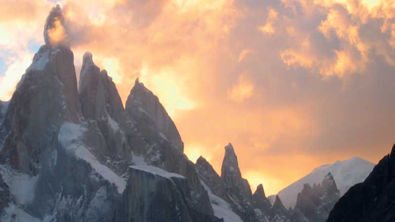 Overlooking the Cerro Torre on the Fitz Roy Circuit, Patagonia, Argentina | Alan Beech