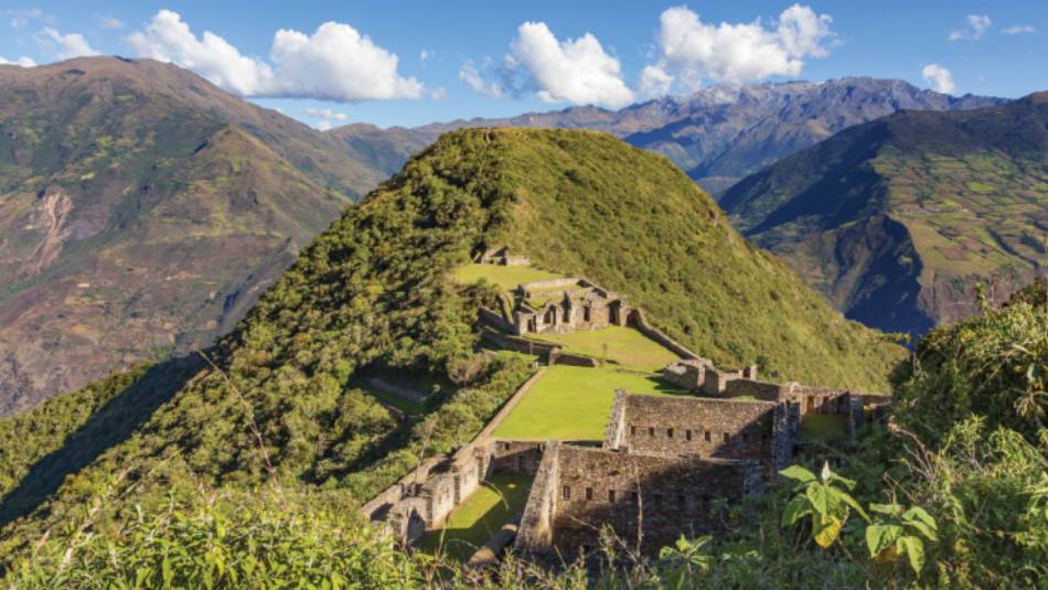 Panoramic view of the 'lost' Inca ruins of Choquequirao | Yuri Zvezdny