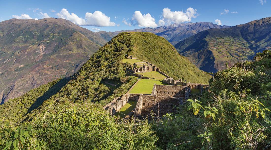 Panoramic view of the 'lost' Inca ruins of Choquequirao |  <i>Yuri Zvezdny</i>