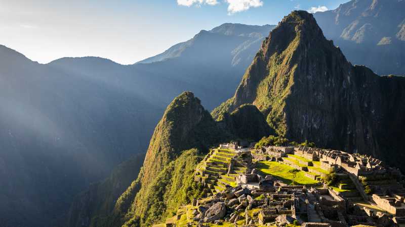 Breathtaking colours over the vibrant Machu Picchu | Richard I'Anson