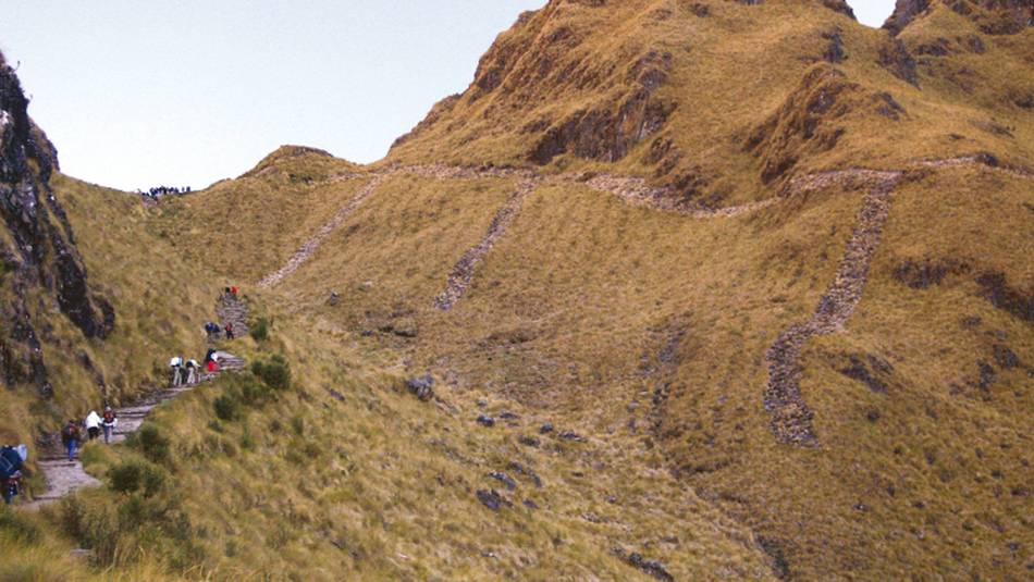 Heading up to Warmihuañusca pass on the Inca Trail | Nigel Leadbitter