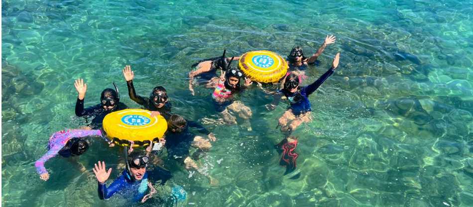 Year seven students on an excursion in Galapagos | Noémi d'Ozouville