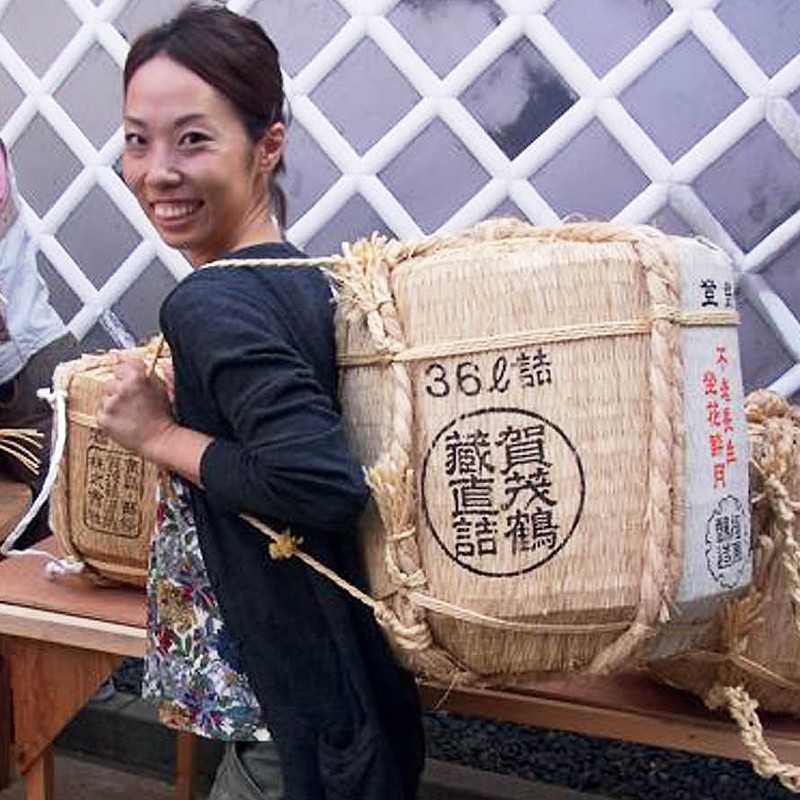 Yuka Suzuki - Japan travel guide