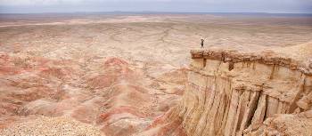 The impressive Gobi Desert in Mongolia | Cam Cope
