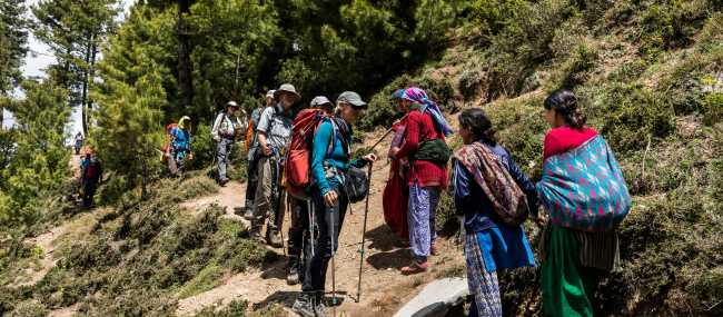 Meeting local people on the lesser known trails of Nepal | Lachlan Gardiner