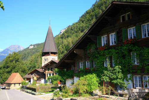 tourhub | UTracks | Swiss Lakes Cycle 